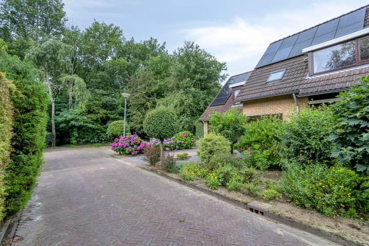 Twee-onder-één-kap te koop: Achterhaven 32, Schipborg