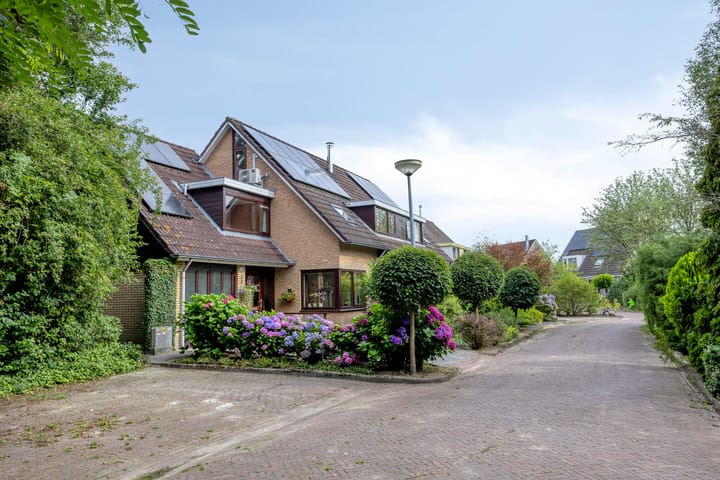 Twee-onder-één-kap te koop: Achterhaven 32, Schipborg