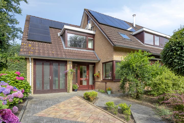 Twee-onder-één-kap te koop: Achterhaven 32, Schipborg