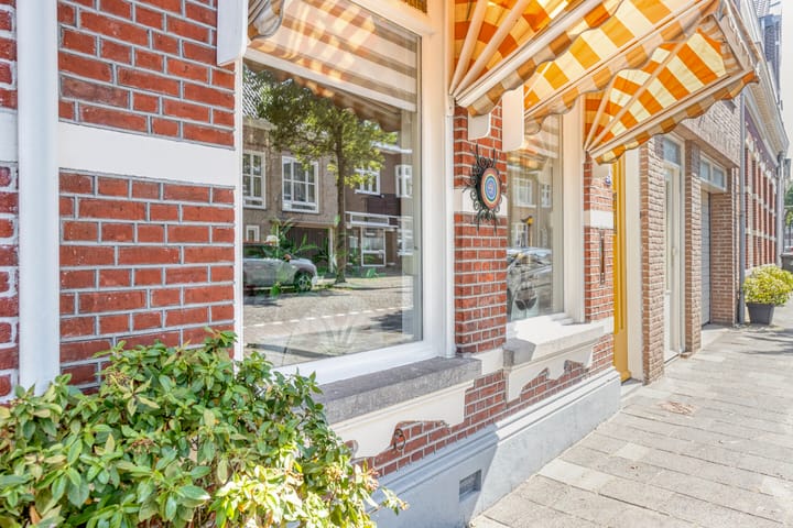 Tussenwoning te koop: Zuidsingel 54, Bergen Op Zoom