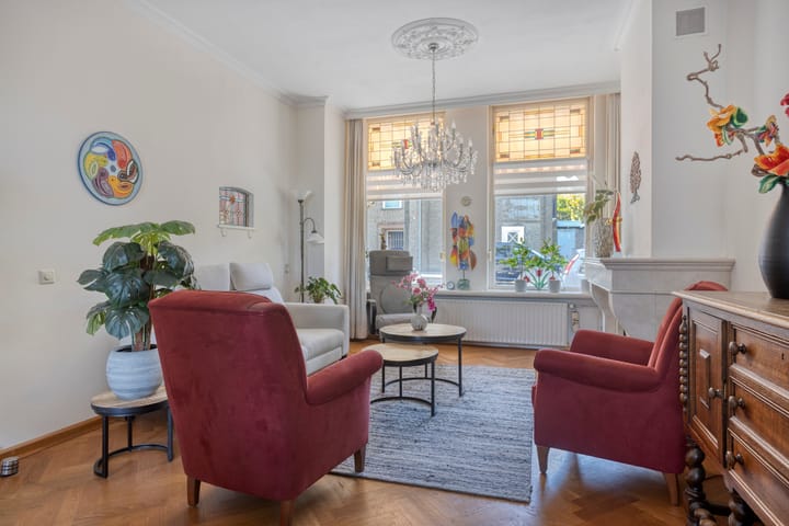 Tussenwoning te koop: Zuidsingel 54, Bergen Op Zoom