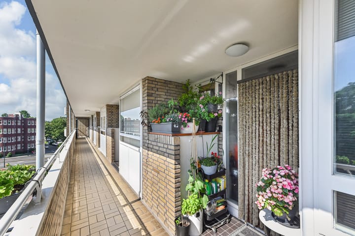Appartement te koop: Prins Bernhardlaan 166, Voorburg