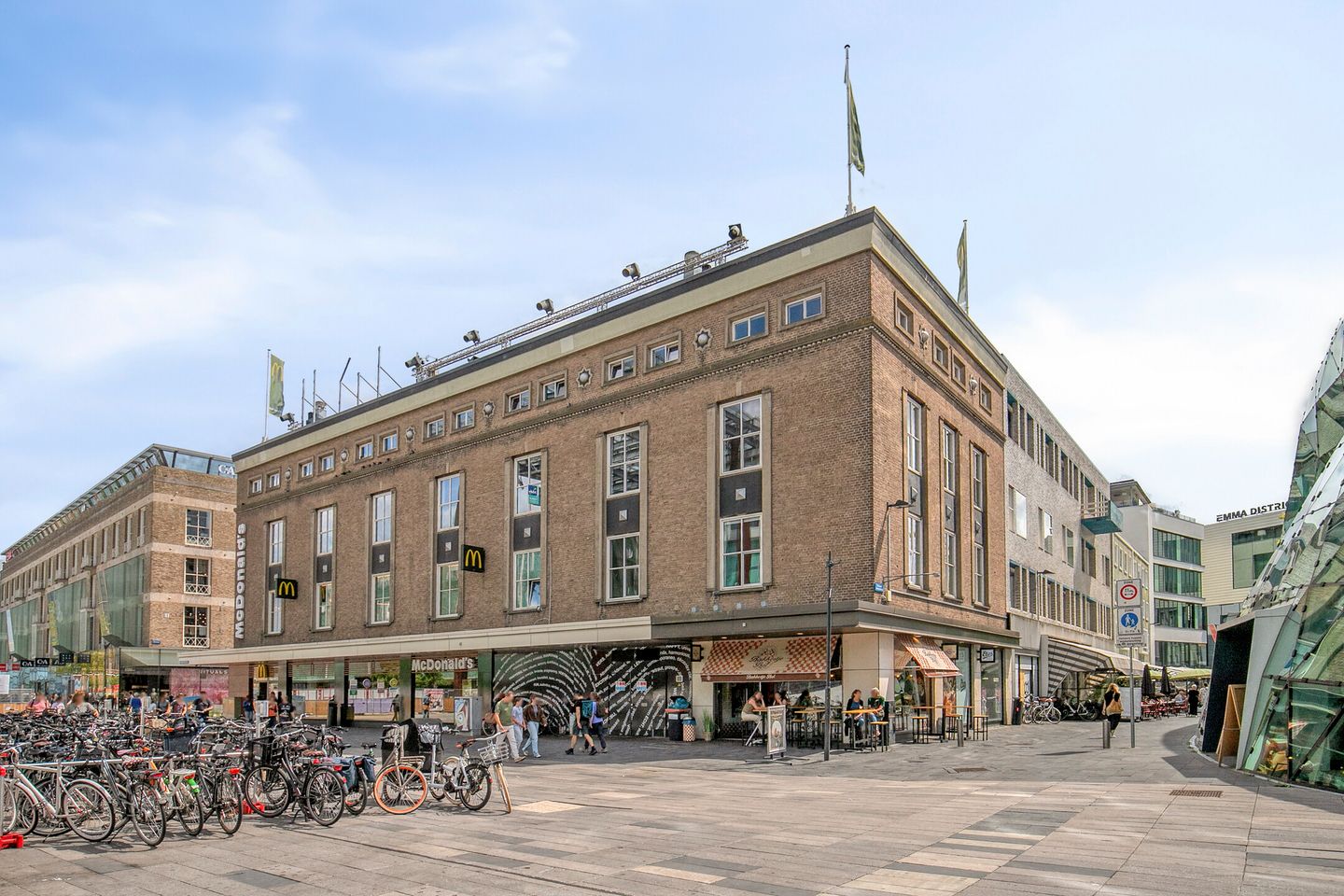Foto 5 van Nieuwe Emmasingel 1-67