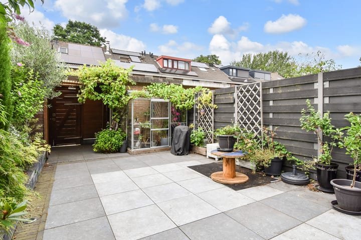 Tussenwoning te koop: J. Boezerstraat 70, 'S-Gravenhage