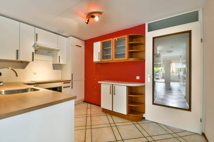 Appartement te koop: Christina van Erphof 16, Haarlem