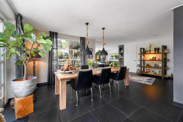 Vrijstaande woning te koop: Nienke van Hichtumweg 91, Heerenveen