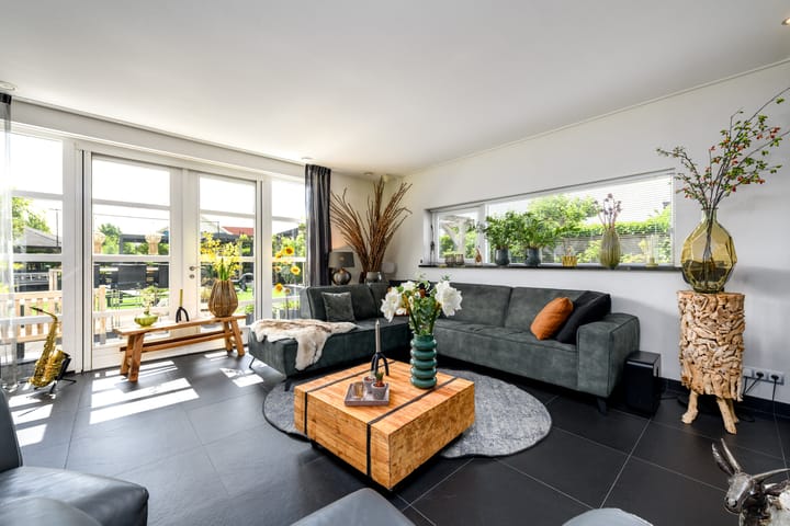Vrijstaande woning te koop: Nienke van Hichtumweg 91, Heerenveen