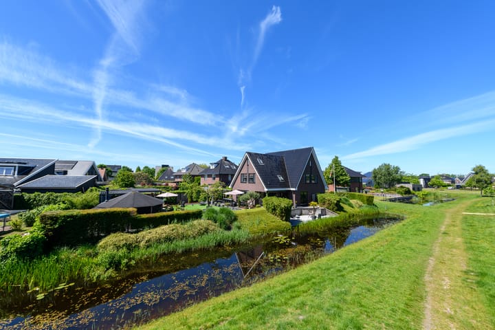 Vrijstaande woning te koop: Nienke van Hichtumweg 91, Heerenveen