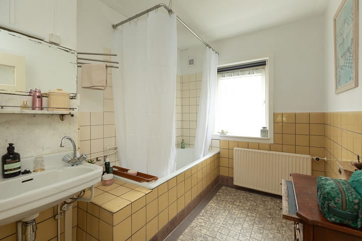 Tussenwoning te koop: Gijsbrecht van Amstelstraat 482, Hilversum