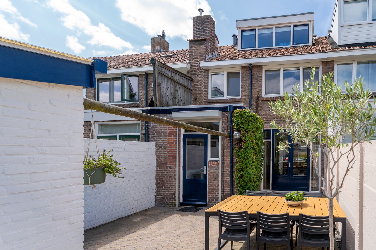Photo 5 of Van Heutszstraat 34