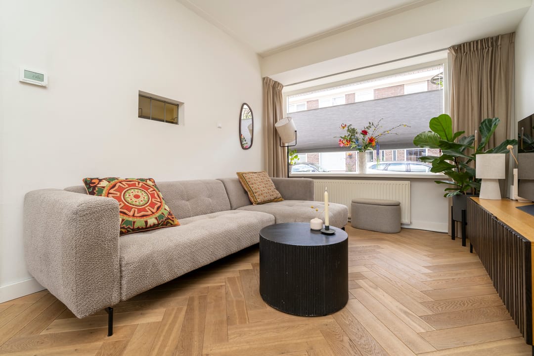 Photo 13 of Van Heutszstraat 34