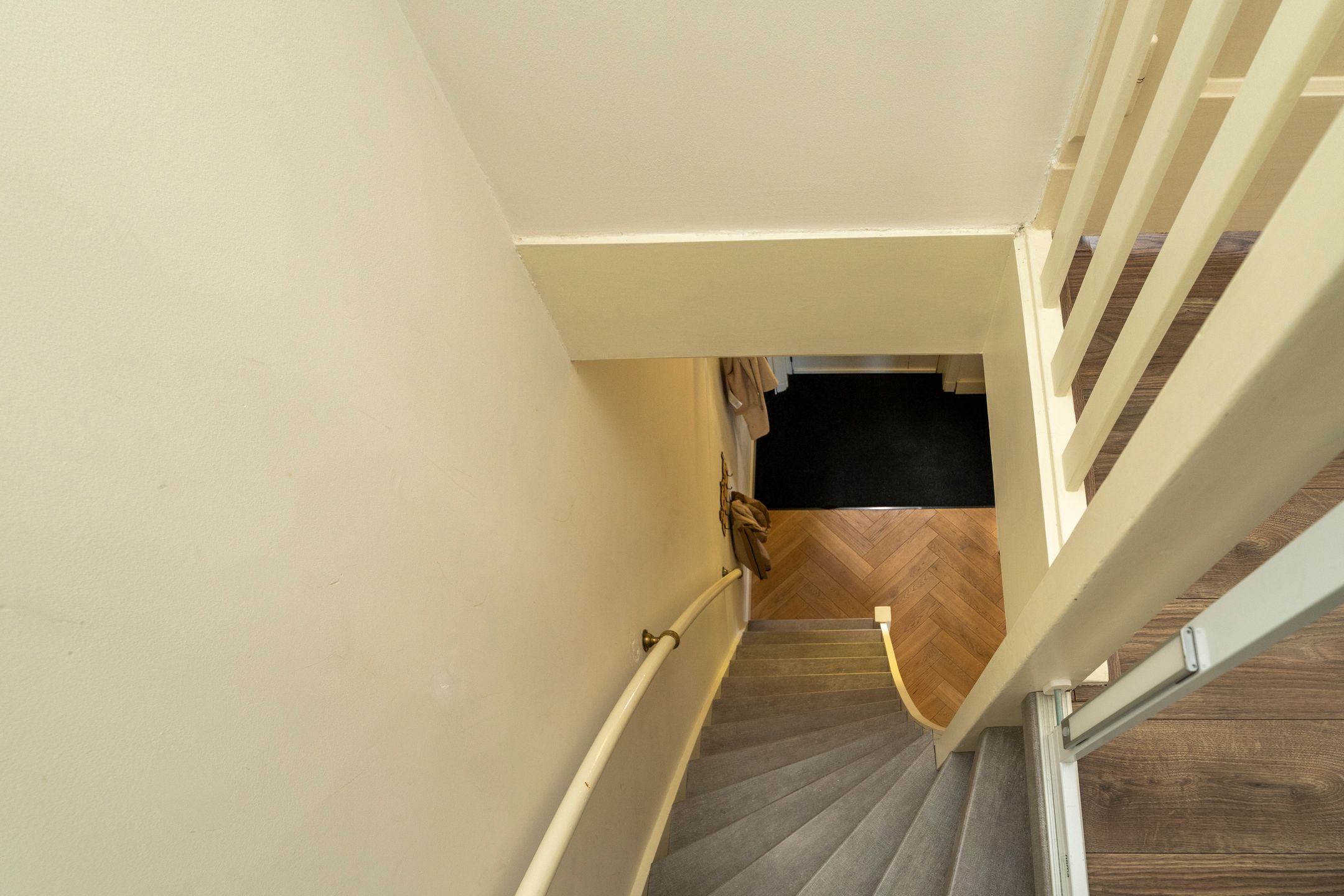 Photo 18 of Van Heutszstraat 34