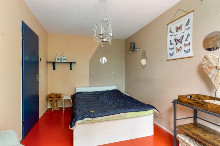 Tussenwoning te koop: Julianalaan 3, Zwartewaal