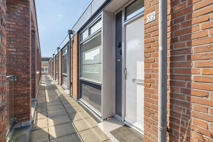 Studio te koop: Van Bergenplein 32, Etten-Leur