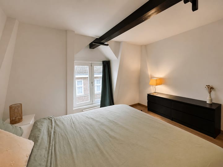 Studio te huur: Elandsstraat 35D, Amsterdam