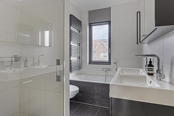 Tussenwoning te huur: Libel 27, Veldhoven