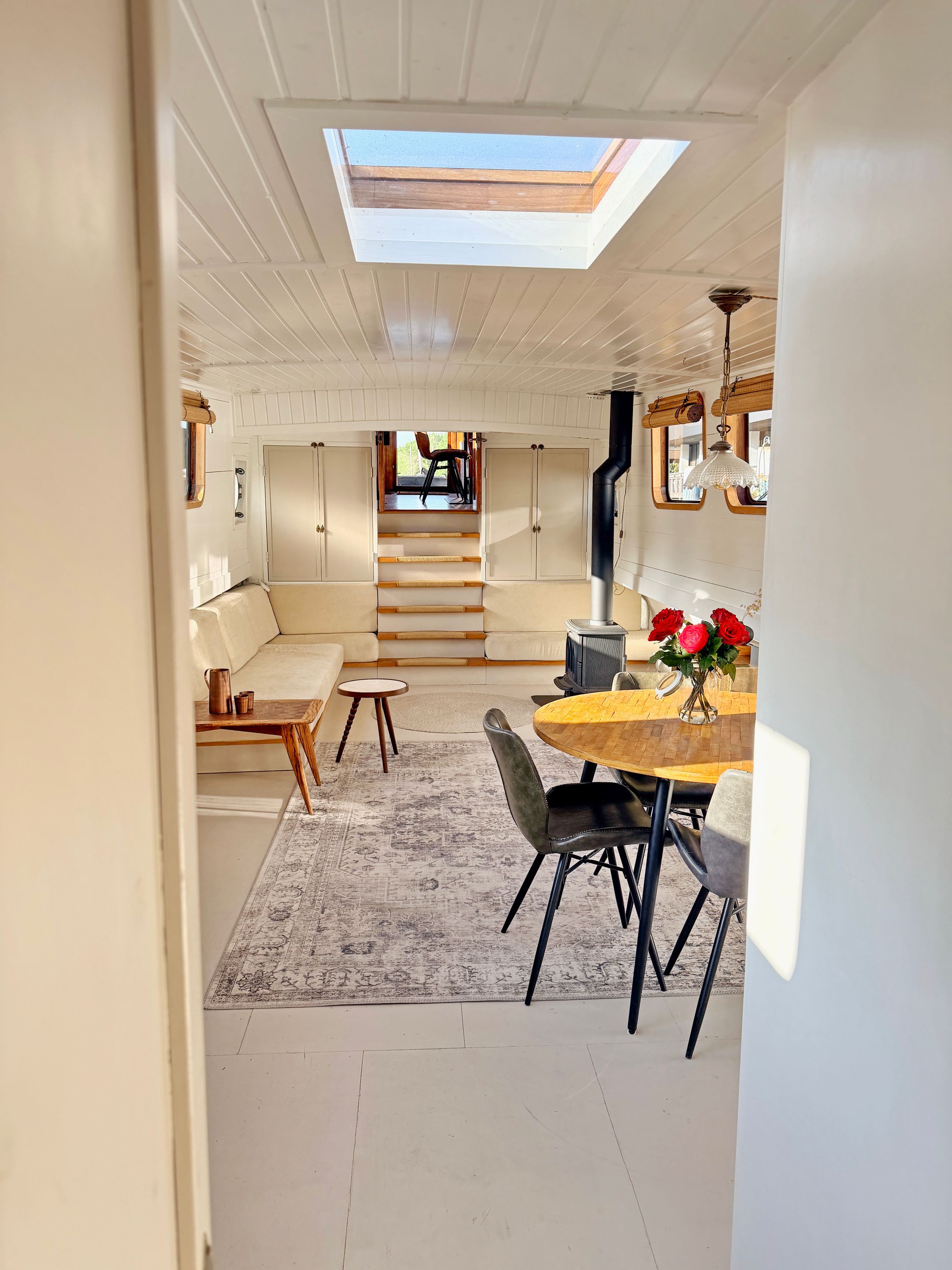 2-bedroom freehold villa in Amsterdam — photo 4 of 5