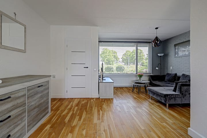 Tussenwoning te koop: Nemerlaerhof 94, Helmond