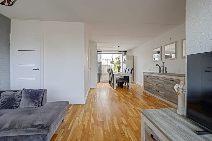 Tussenwoning te koop: Nemerlaerhof 94, Helmond