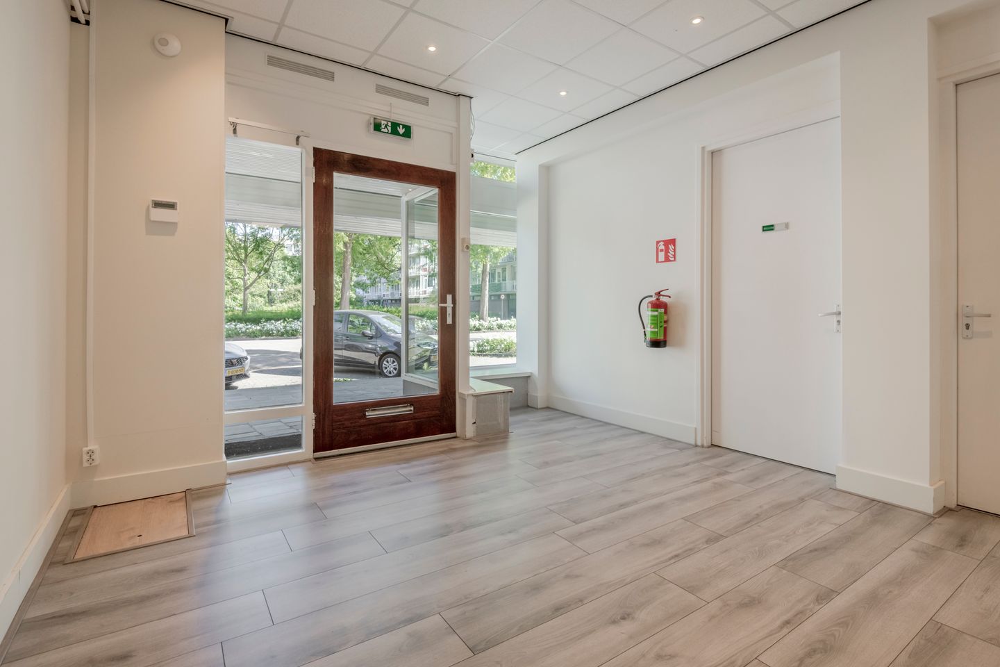 View photo 3 of Arent Janszoon Ernststraat 179