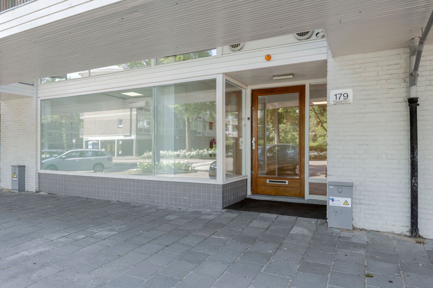 View photo 1 of Arent Janszoon Ernststraat 179