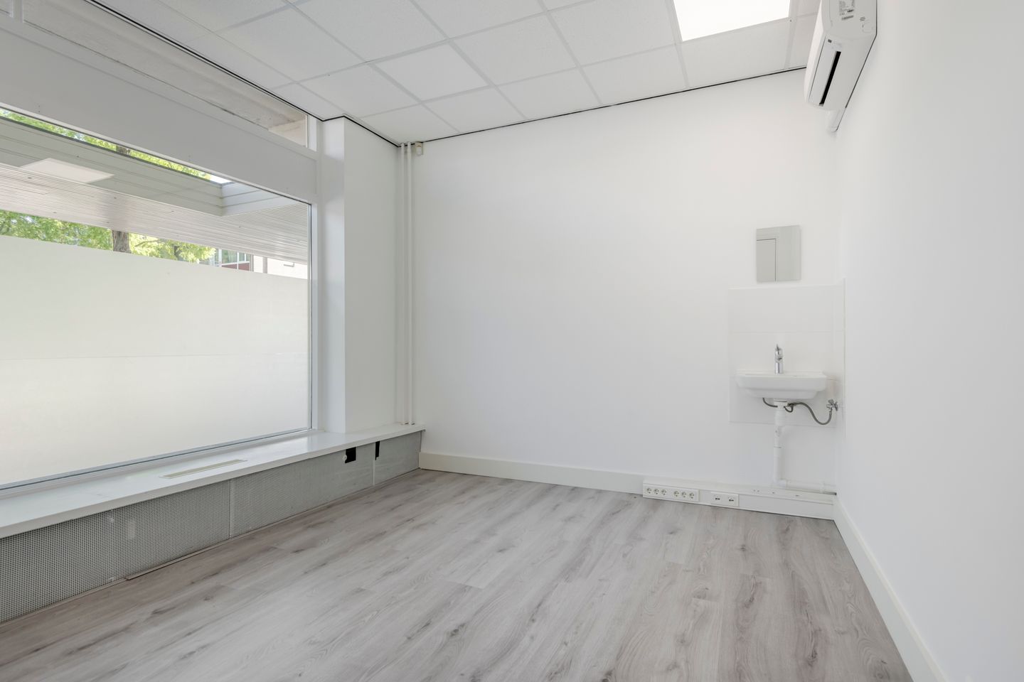 View photo 5 of Arent Janszoon Ernststraat 179