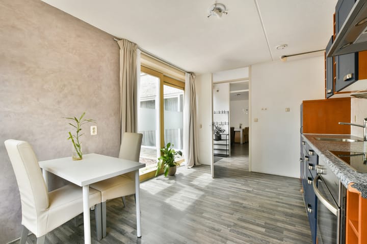 Tussenwoning te koop: Jan Campertstraat 9, Almere