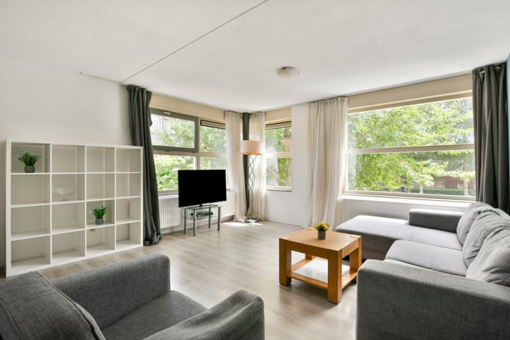 Tussenwoning te koop: Jan Campertstraat 9, Almere