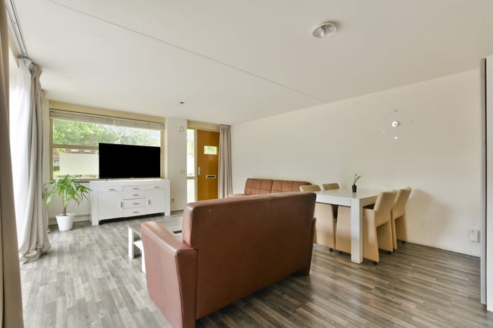 Tussenwoning te koop: Jan Campertstraat 9, Almere