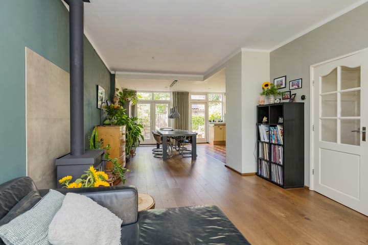 Tussenwoning te koop: Berglaan 11, Santpoort-Noord