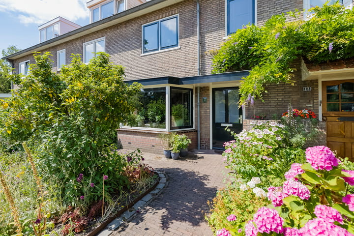 Tussenwoning te koop: Berglaan 11, Santpoort-Noord