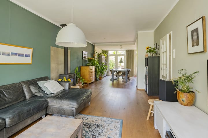 Tussenwoning te koop: Berglaan 11, Santpoort-Noord