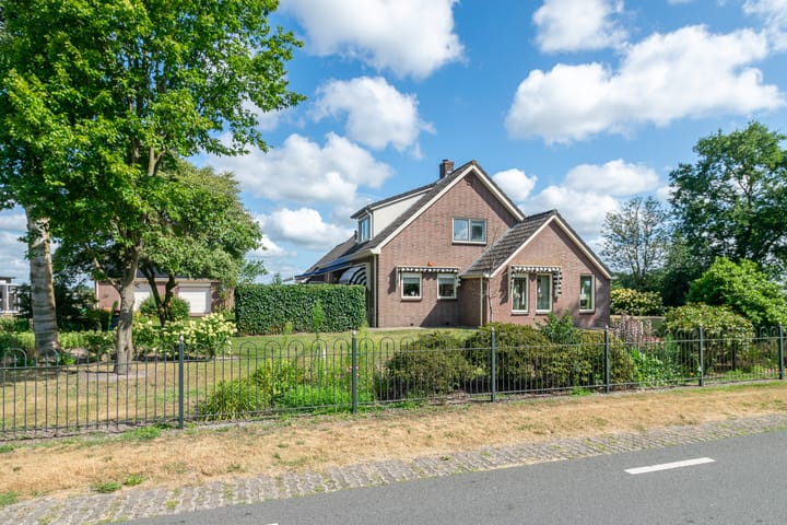 Vrijstaande woning te koop: Zwolseweg 205, Balkbrug