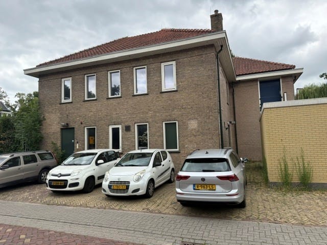 Bekijk foto 4 van Julianaweg 1