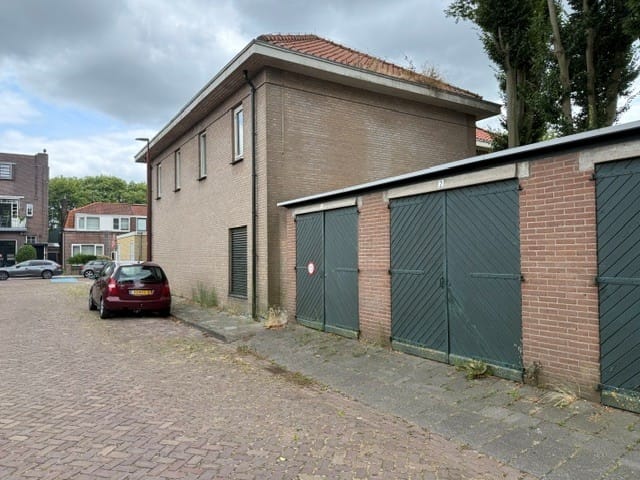 Bekijk foto 3 van Julianaweg 1