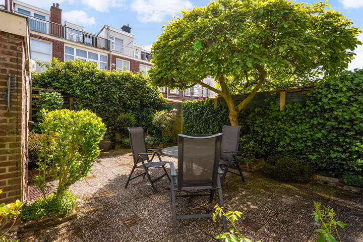 Tussenwoning te koop: Ten Hovestraat 52, 'S-Gravenhage