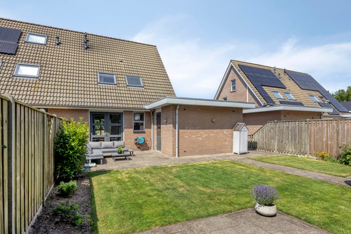 Twee-onder-één-kap te koop: De Vendelier 76, Swifterbant