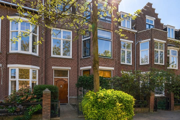 Tussenwoning te koop: Ten Hovestraat 52, 'S-Gravenhage
