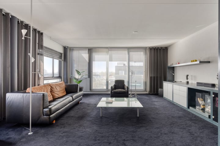 Appartement te koop: Mr. J.H. de Pontplein 69, Tilburg