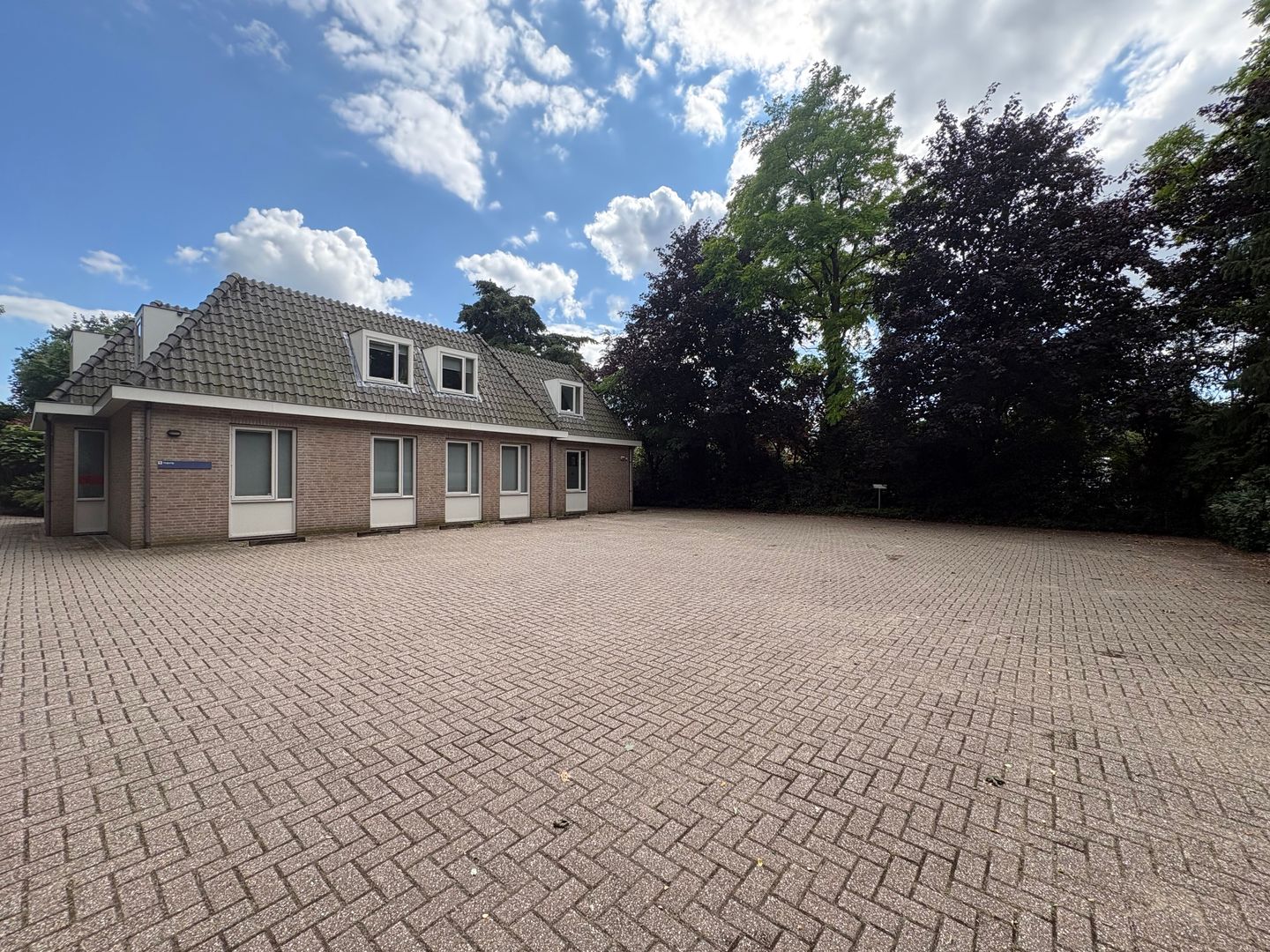 View photo 3 of Striensestraat 35