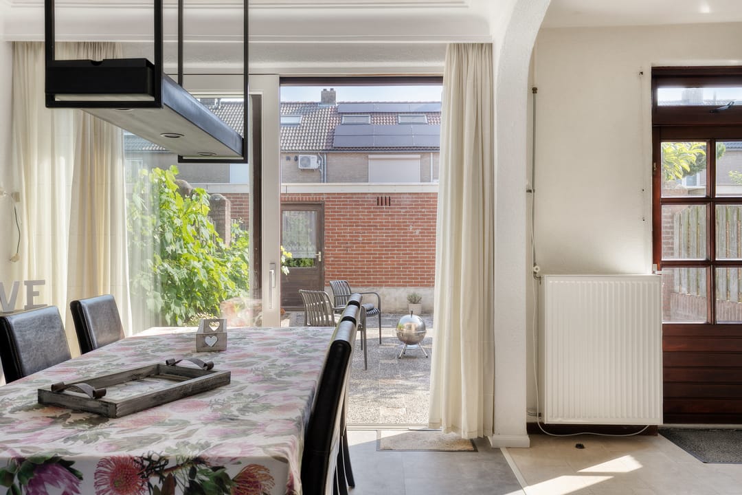 Photo 11 of Viandenstraat 9