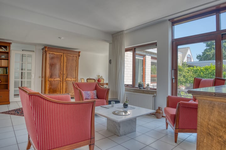 Twee-onder-één-kap te koop: Pergolesistraat 18, Zwijndrecht