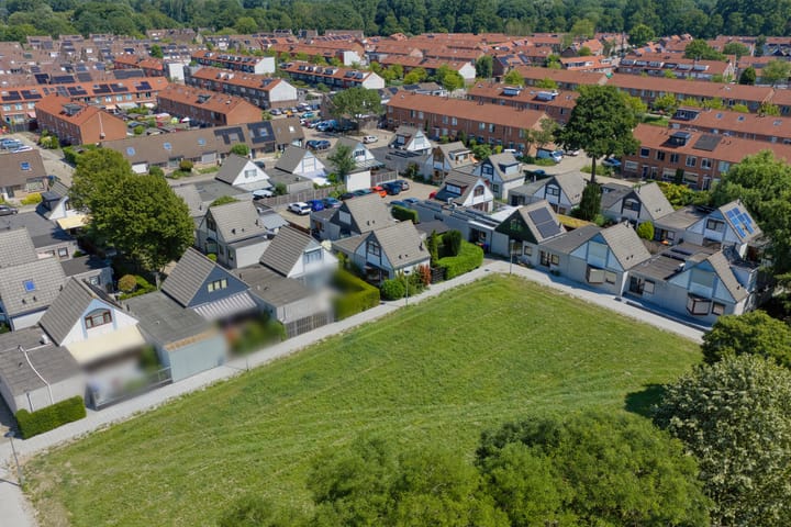 Twee-onder-één-kap te koop: Pergolesistraat 18, Zwijndrecht