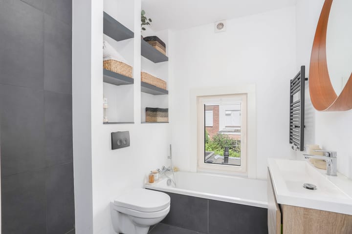Tussenwoning te koop: Spieghelstraat 5, Utrecht