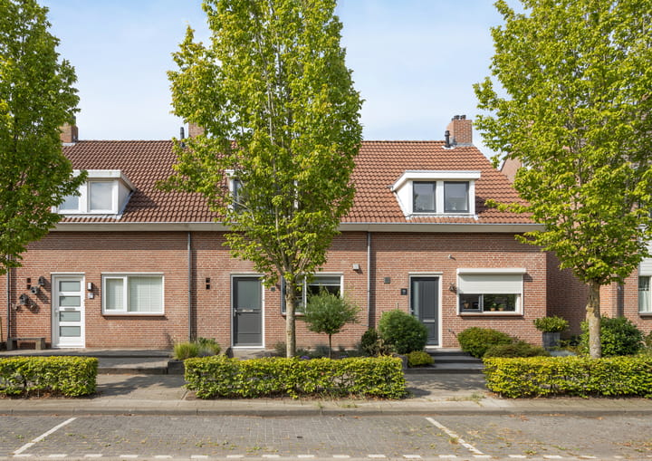 Tussenwoning te koop: Wielewaal 56, Etten-Leur