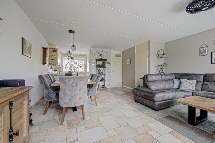 Tussenwoning te koop: Benedenrijweg 525, Ridderkerk