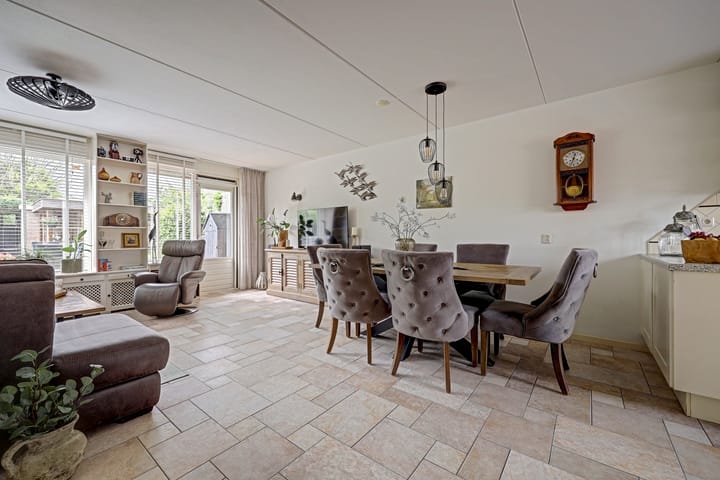 Tussenwoning te koop: Benedenrijweg 525, Ridderkerk