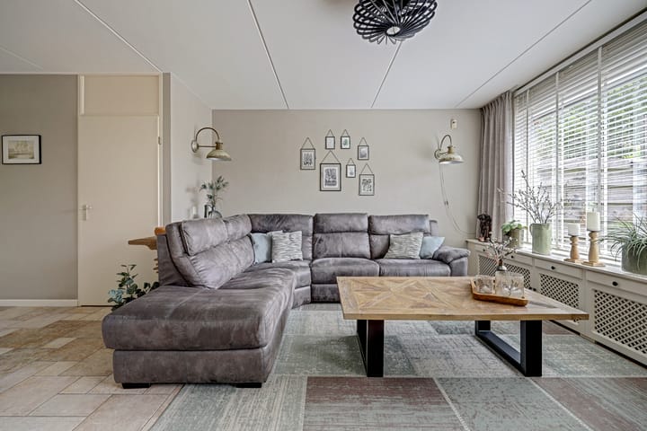 Tussenwoning te koop: Benedenrijweg 525, Ridderkerk