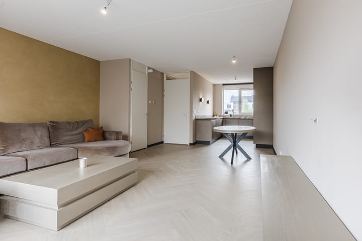 Tussenwoning te koop: Pyriet 16, Zevenbergen