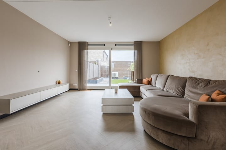 Tussenwoning te koop: Pyriet 16, Zevenbergen